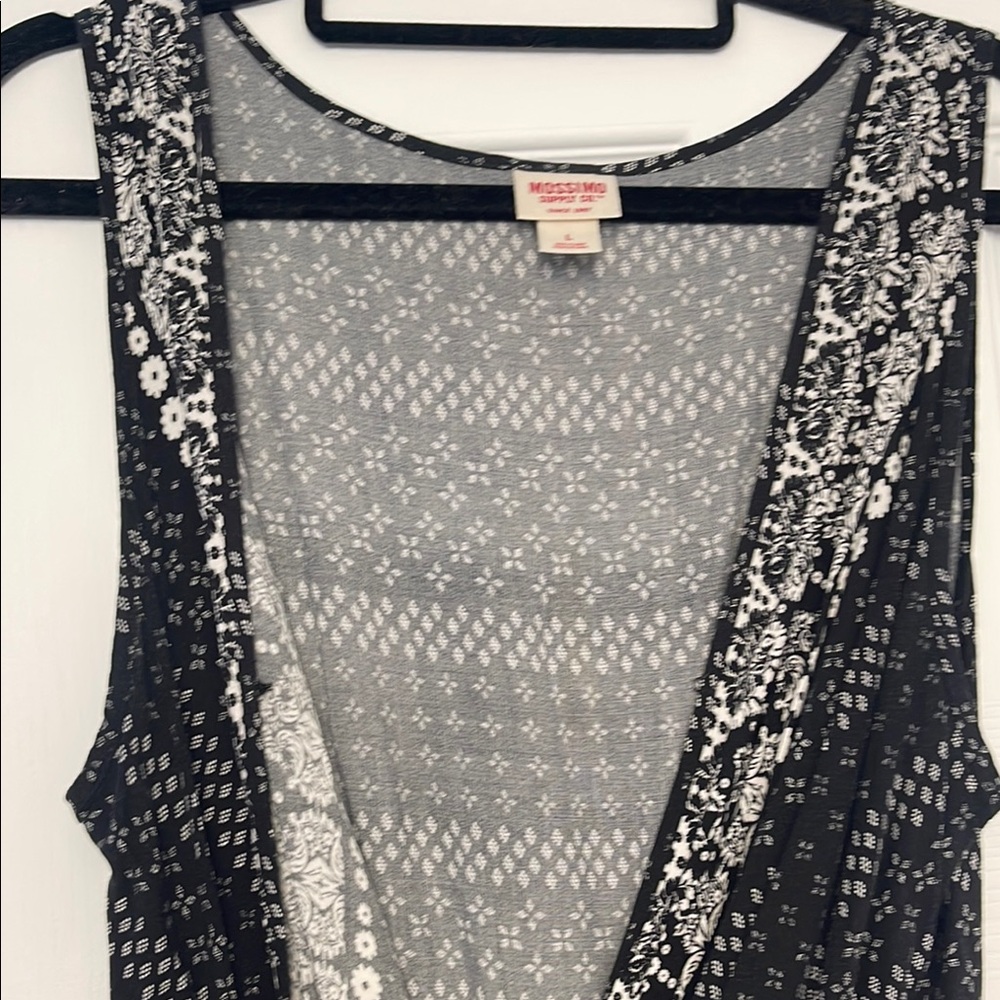 Mossimo Supply Co. Black and White Patterned Romper - Picture 4 of 6